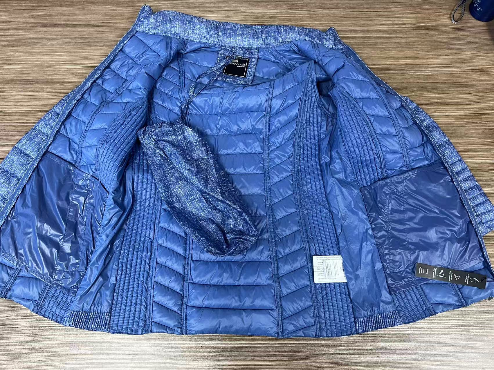 Women‘s light padded jacket