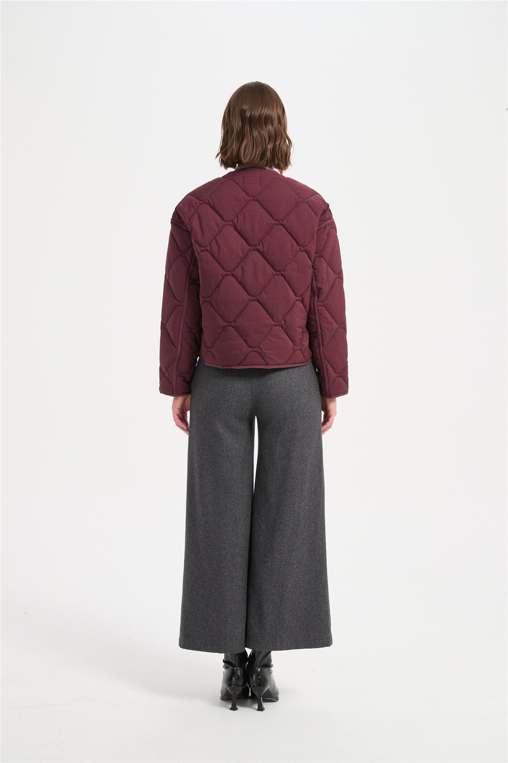 Women fancy quilting neckless  paddedjacket