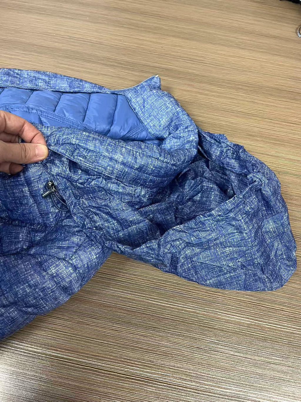 Women‘s light padded jacket